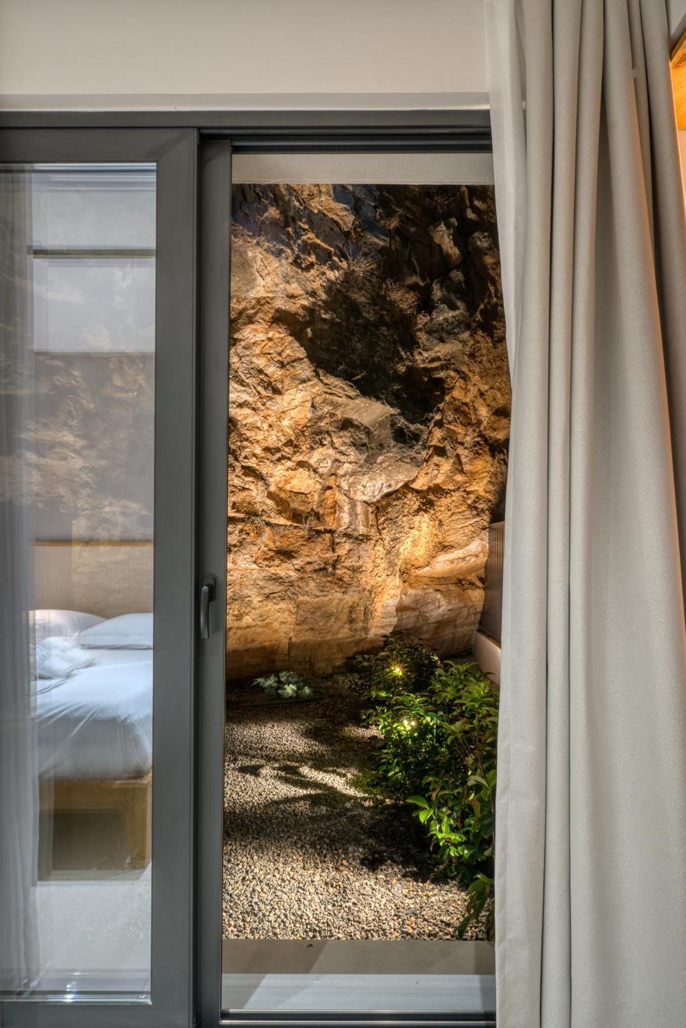 Anima Deluxe Suites Nauplion Buitenkant foto